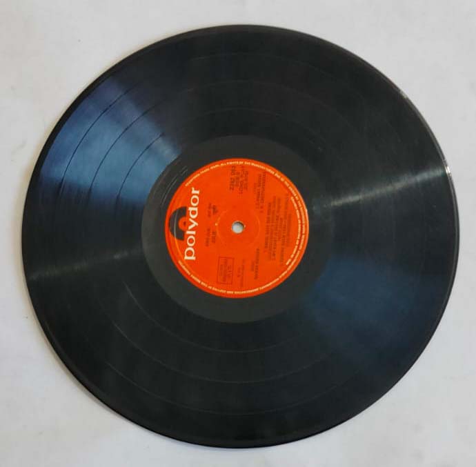 Julie - Image 3